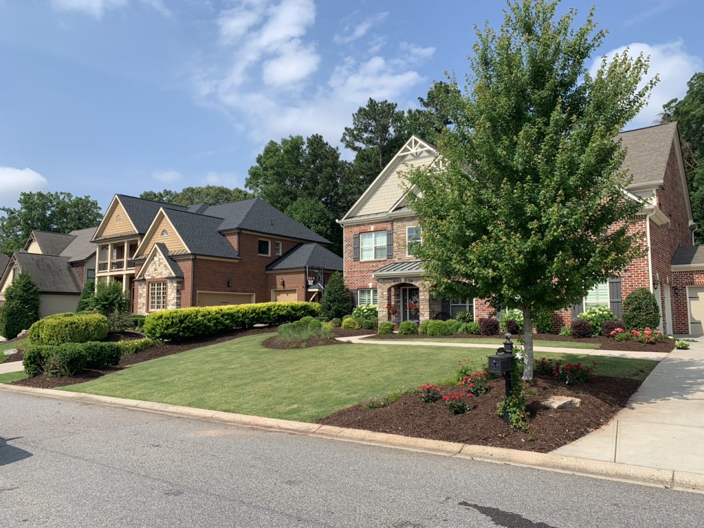 ZachSmith_220's tweet photo. To all of my friends who aren’t on Facebook much, I started a landscaping business! These pictures were taken after new mulch was installed, hedges were shaped, small trees removed, and about 20 new plants installed. Please RT to help spread the word! We service all of cumming! https://t.co/9O8HSEQSkT