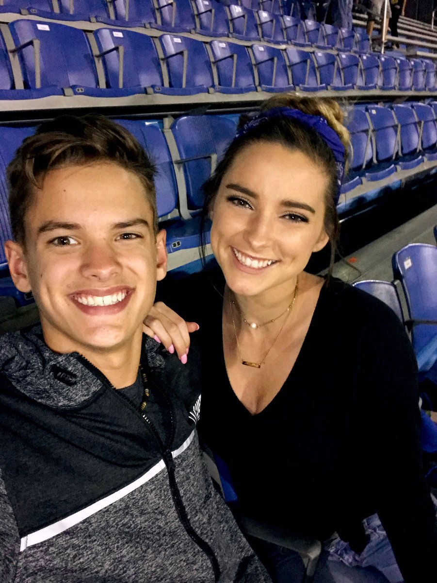 HaleyErin97's tweet photo. there’s no buddy like a brother &amp; mine needs prayers right now 💙 https://t.co/uPMNEcbdCg