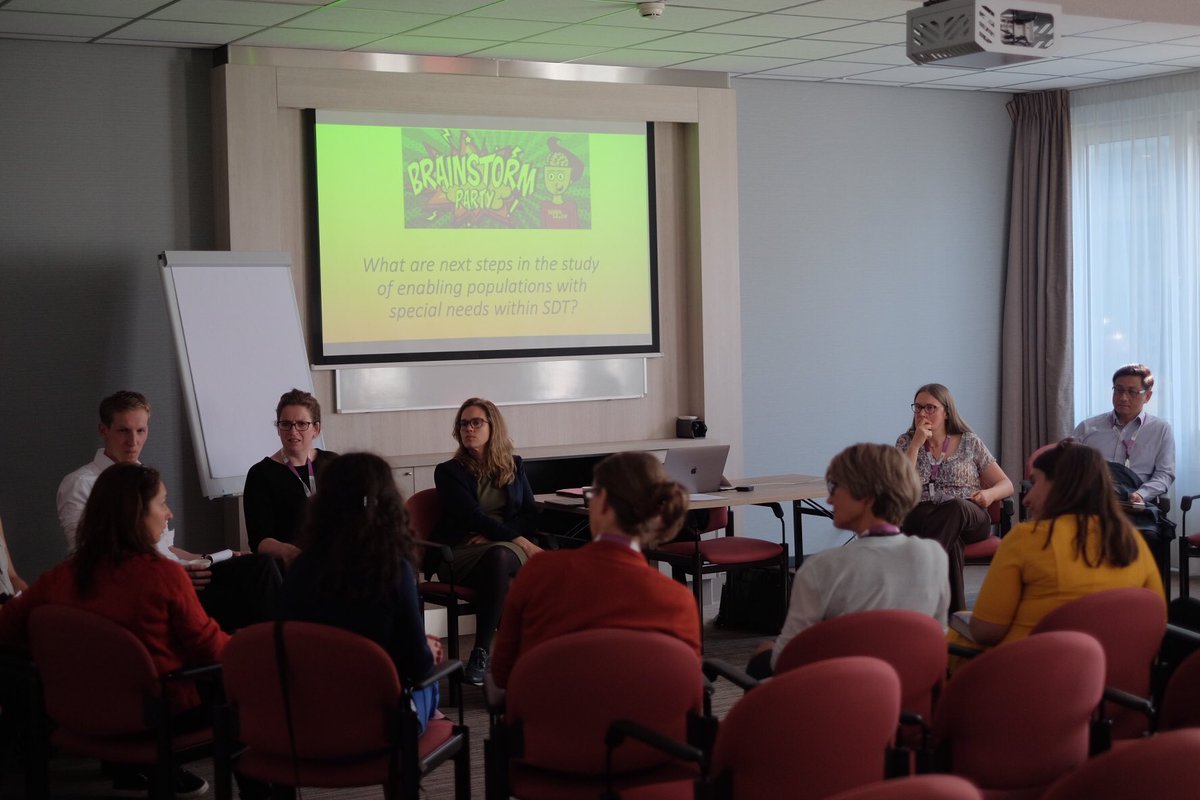 BartElswijk's tweet photo. so many brainstorm sessions 😳#sdt2019 #braintsunami https://t.co/VdtN4qDhDs