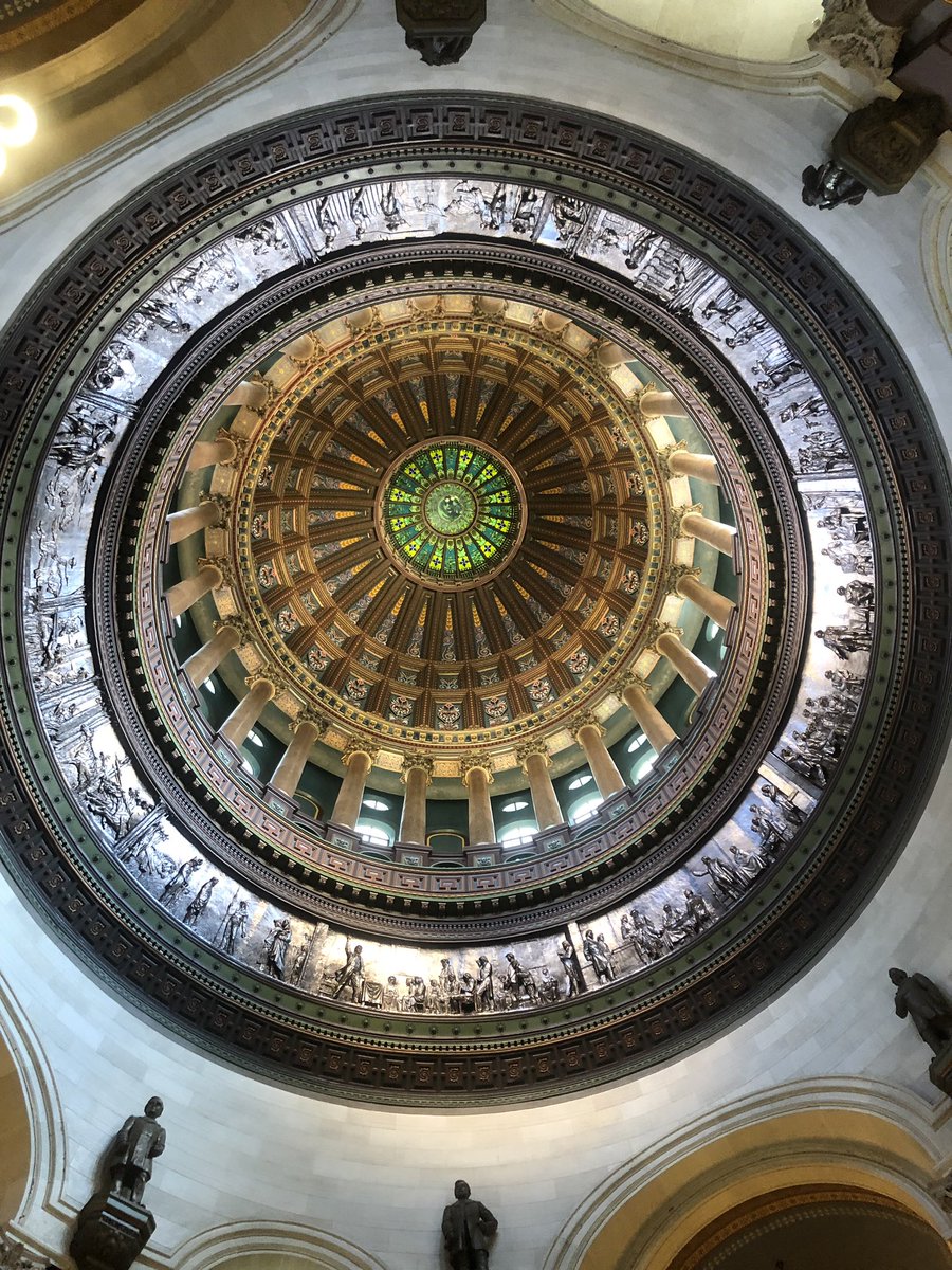 tgatsios's tweet photo. Our State Capitol General Assembly in session-- awesome experience @HCMSTigers157c #HCMSinSpringfield https://t.co/WaC4cxSRpg