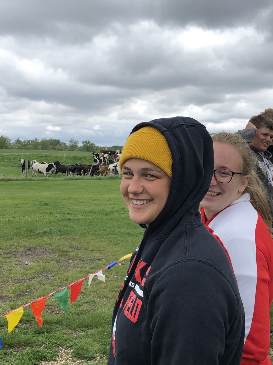 OsakisTnF's tweet photo. Possibly the only subsection meet in the state with cattle watching. https://t.co/BHJ8cnk6SG