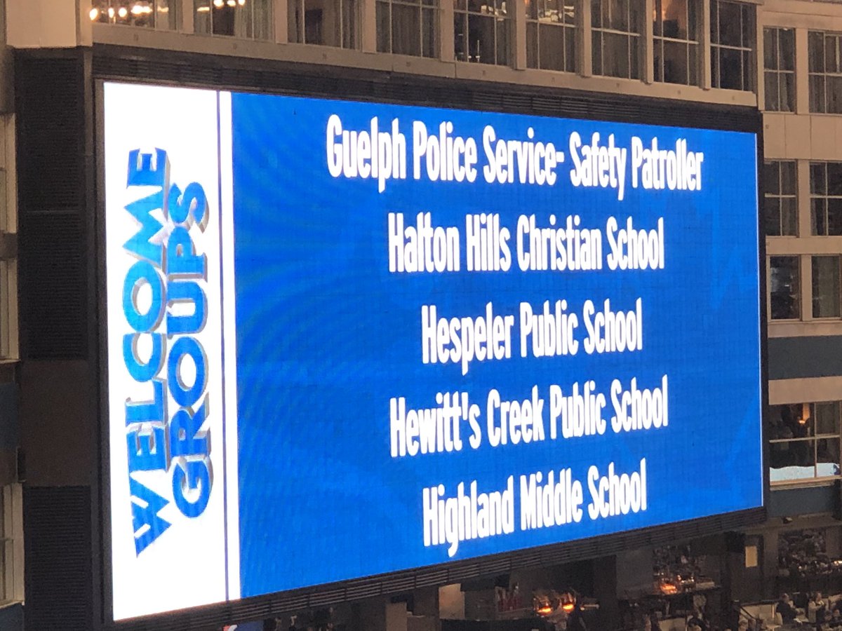 OfficerKGrant's tweet photo. An amazing day at the #RogersCentre in #Toronto for the #BlueJays #SchoolDay game with over 80 #SafetyPatrollers from across #Guelph! And we got on the BIG screen!
@BlueJays @RogersCentre @gpsmedia @ugdsb @WellingtonCath @GPSSchoolSafety #GoJaysGo #LetsGoBlueJays #GuelphProud https://t.co/KC0naSI1fI
