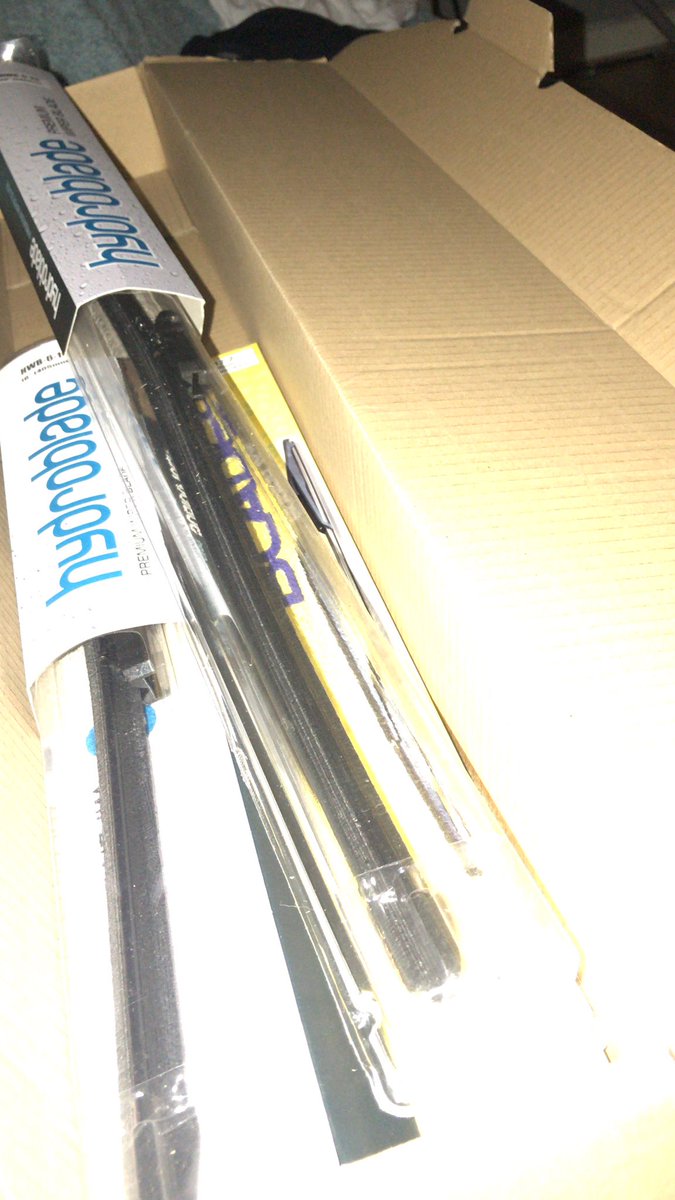 He brought me new wipers for the car 😍 now I need to try and fit them 🙈🤣 I live with a mechanic but he hasn’t fitted them for me 😭