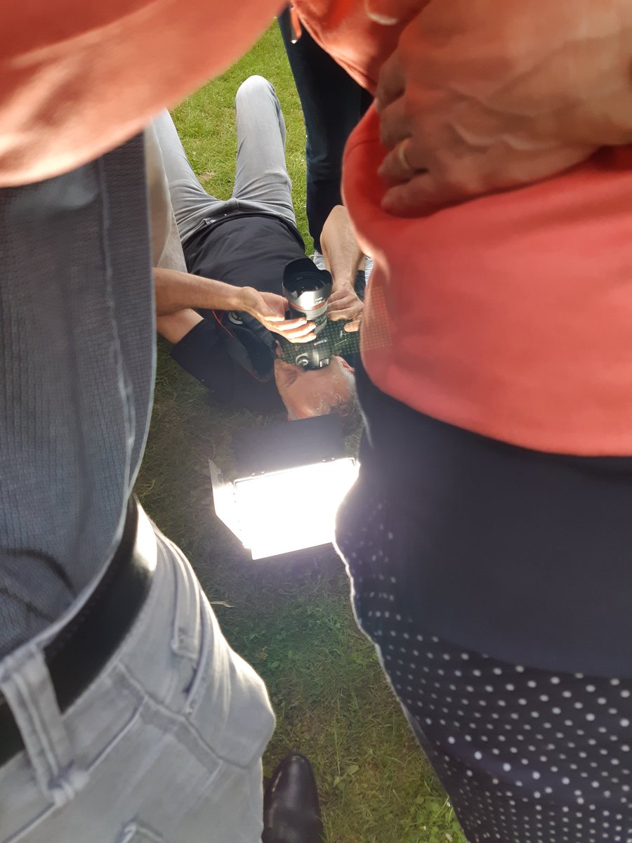 Journée #shooting qui se termine en se roulant dans l'herbe ! 😃