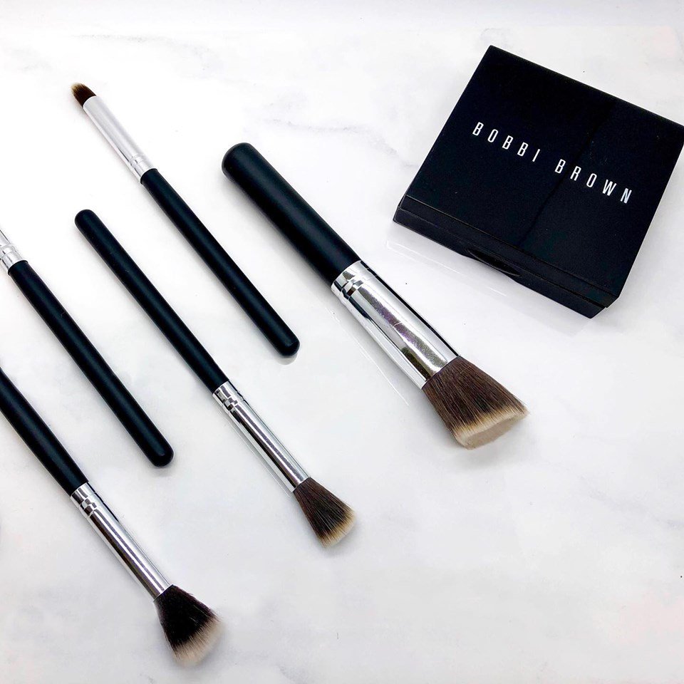 mymakeupbrush's tweet photo. Travelling soon? ✈️ Take our ‘10 Piece Mini Travel Kabuki Brush Set’ with you! Stay flawless all vacay long ✨ #mymakeupbrushset
🛍Shop here: https://t.co/7ngp6UP3oG https://t.co/JbrDe7mtTs