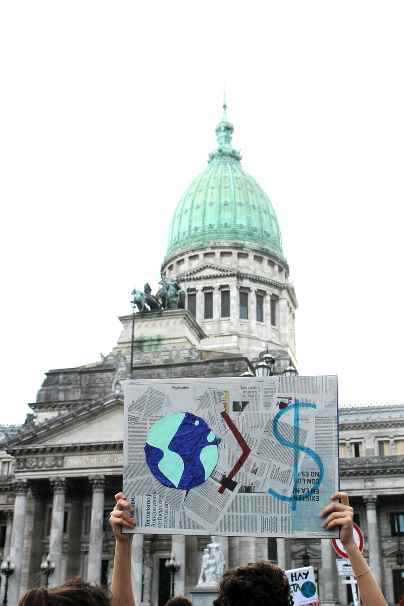 guadadelvalle's tweet photo. #FRIDAYSFORFUTURE 🌎 Mañana hay una nueva movilización mundial de los jóvenes por la crisis climática. ¿Dónde? En el Congreso de la Nación. ¿A qué hora? 17 HS. ¿Qué números se manejan al momento? 121 países + 1.658 ciudades. Toda la info acá 👉 https://t.co/SBoHK31RQX https://t.co/pUa40ukYeY