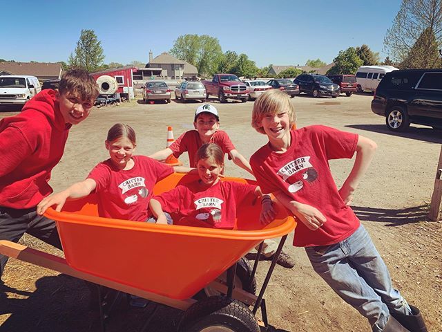 CritterBarn's tweet photo. Everyone loves a new farm tool! Thanks @amleonardinc for the giant wheel barrel and plenty other new tools! #critterbarn #amleonard #farmlife https://t.co/ntHp0BptpD https://t.co/LFVxrVsU1d