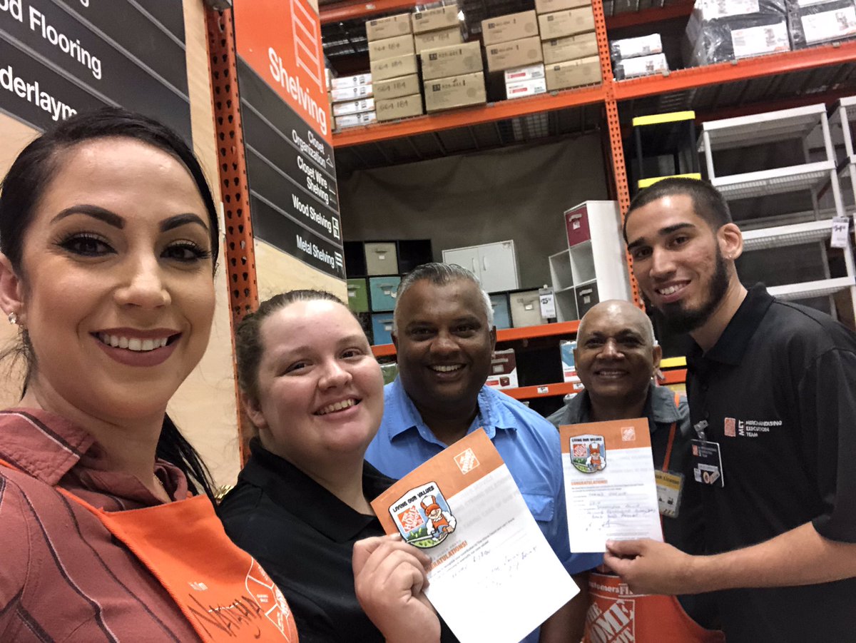 anandsingh1210's tweet photo. Recognizing our MET DH’s Carlos and Brooke for driving outstanding customer service and being awesome business partners ! @LAQuintanilla1 @Cece0806thd @ToiEvans @ShineldaM @6310Homedepot @RubenRo48457043 @NargisRamasami https://t.co/pK4somjH9k