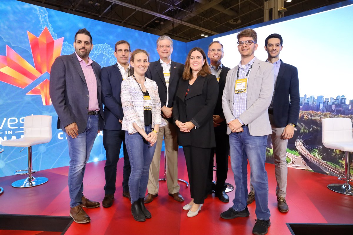 invest_canada's tweet photo. What 👏 A 👏 Day 👏  
Thank you to all our partners, speakers and visitors at the Canada Pavilion! #InvestinCanada #CollisionConf https://t.co/jbxBagIvfp