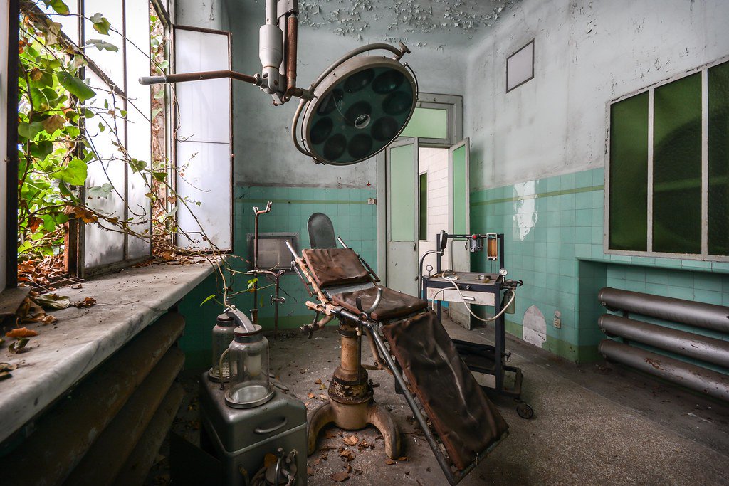 oblivionstate's tweet photo. Superb report on the forum of an abandoned asylum in Italy known as Manicomio di R - Follow the link below. #oblivionstate #urbex #urbanexploration #abandoned
https://t.co/Ow5rq7oEAq https://t.co/NIZJCMRWWF