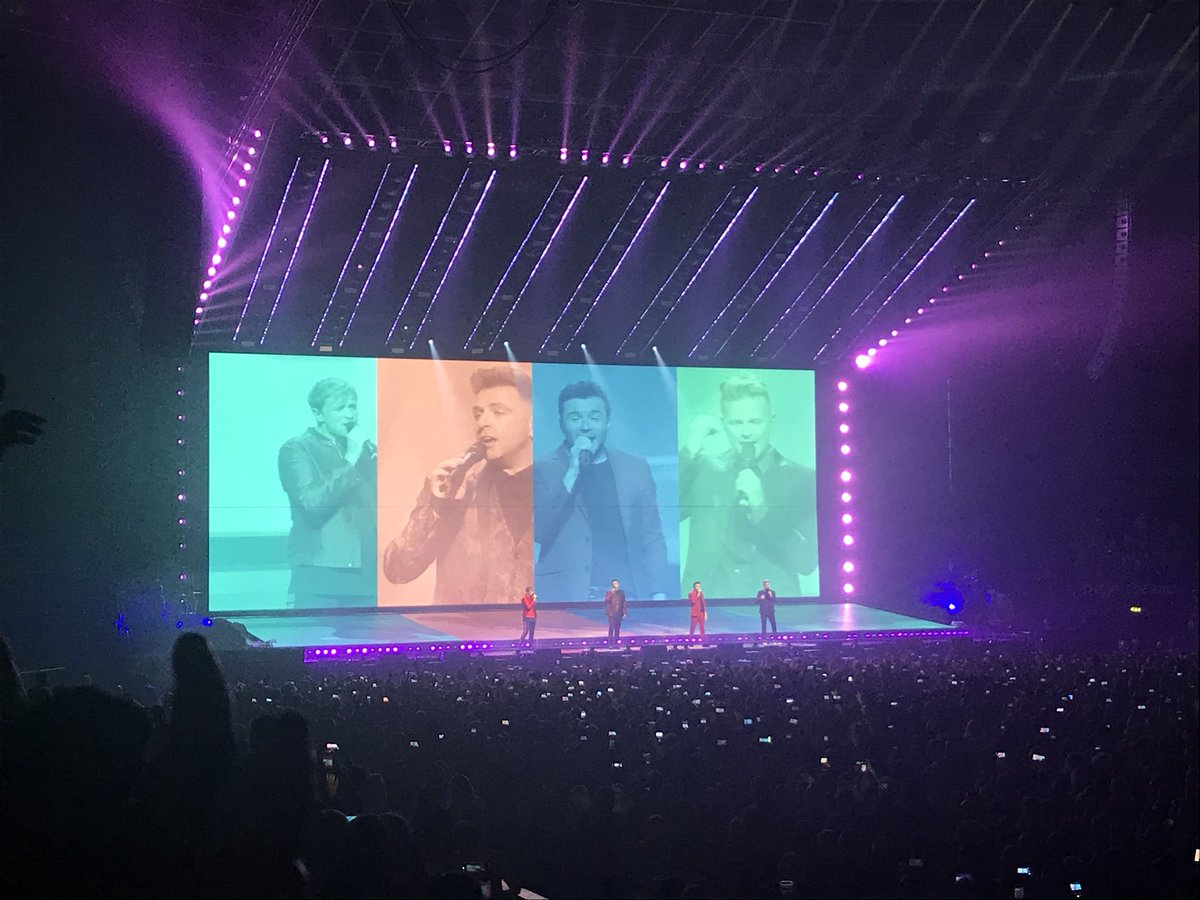 _laurentodd's tweet photo. Photos from last night💖 one of the best nights of my life! Wish I was going again tonight☹️ #Westlife #TheTwentyTour https://t.co/hrE4Tofqvu