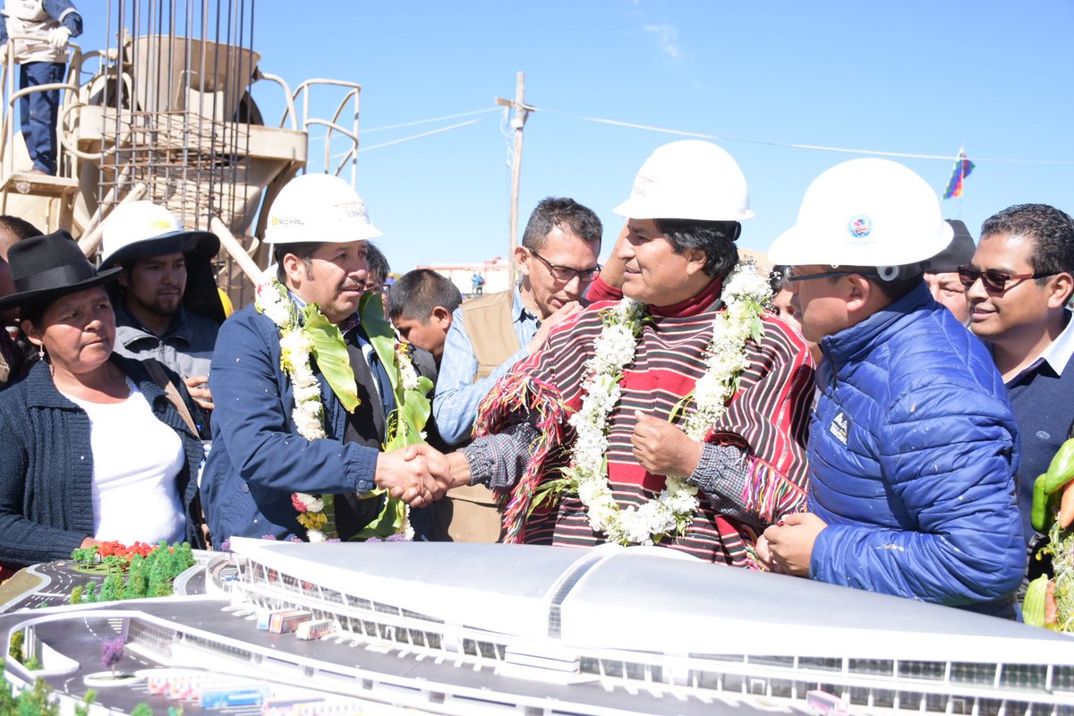 EstebanUrquizuC's tweet image. Iniciamos con la construcción de las obras civiles de la nueva #TerminalDeBuses de Sucre.
Un proyecto anhelado para Chuquisaca, después de la privatización de la actual terminal de buses de Sucre. 
La capital tendrá una de las terminales más modernas del país. #MayoConObras