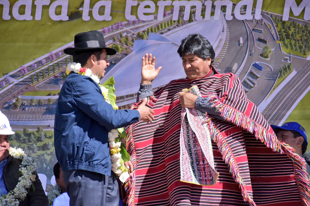 EstebanUrquizuC's tweet image. Iniciamos con la construcción de las obras civiles de la nueva #TerminalDeBuses de Sucre.
Un proyecto anhelado para Chuquisaca, después de la privatización de la actual terminal de buses de Sucre. 
La capital tendrá una de las terminales más modernas del país. #MayoConObras