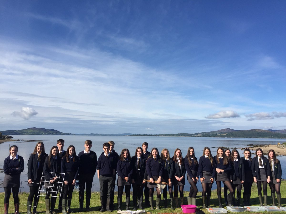 cranacollege's tweet photo. Another beautiful day in Buncrana, so everyone took the opportunity to bring the learning outside of the classroom. ☀️🌍🌿🦔 #CranaCollege #Buncrana #Education #Donegal #Ireland #WeAreDonegalETB https://t.co/qXXRKRLqB2