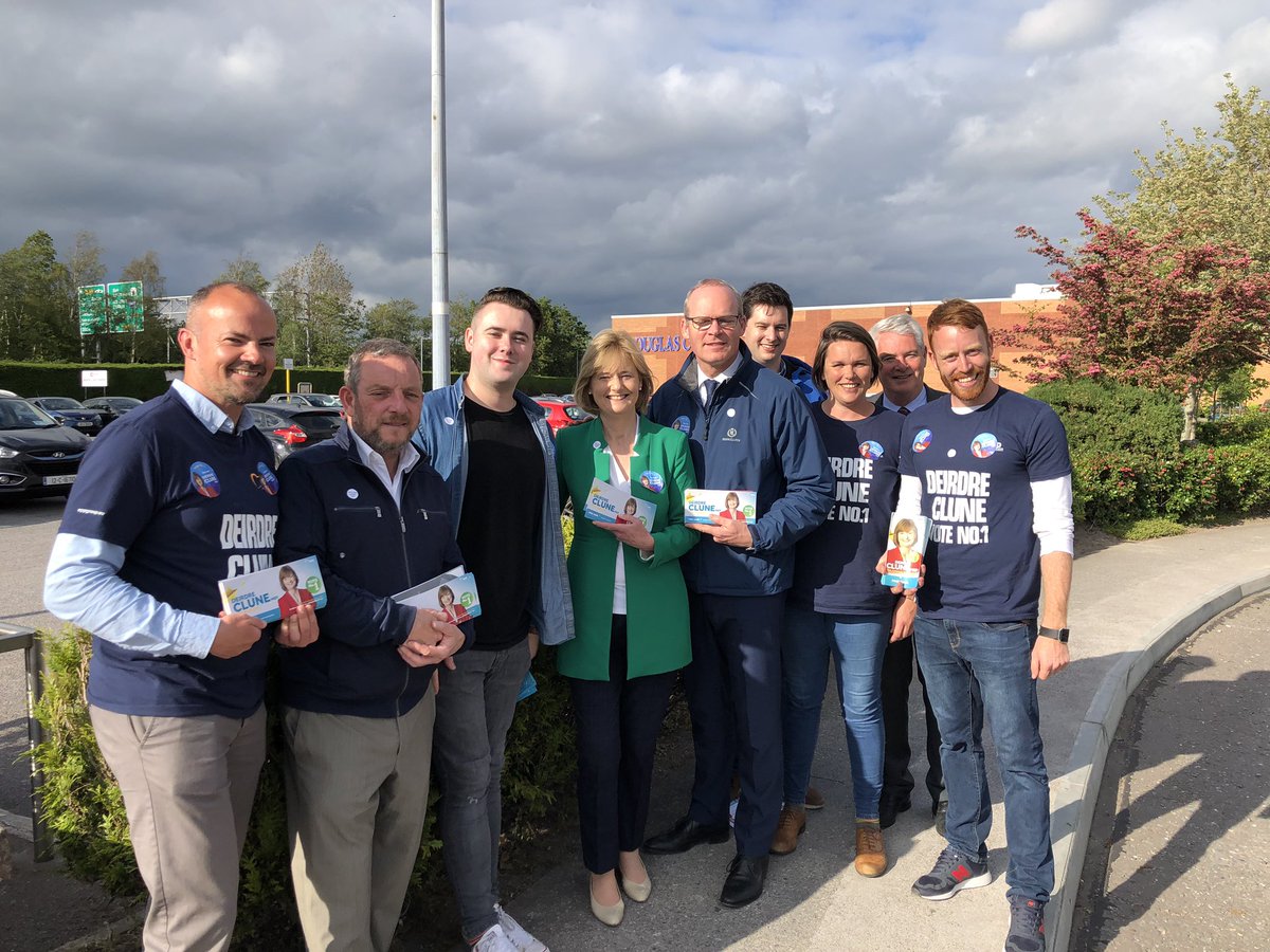 DeirdreCluneMEP's tweet photo. Thrilled to have both @LeoVaradkar &amp; @simoncoveney with me in Cork for our last full day canvassing! I’ve had such incredible support from @FineGael, family &amp; friends over the last number of weeks, for which I’m very grateful! I’m asking for you No.1 vote tomorrow. #EuropeMatters https://t.co/Q5V0tmI4WY