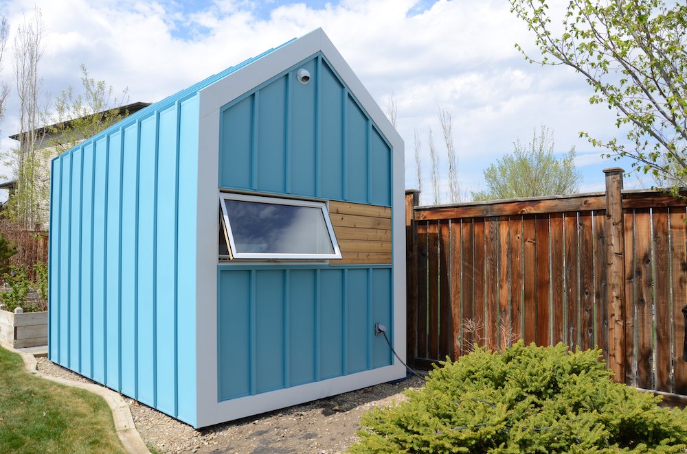 DropStructure's tweet image. Sometimes you have to expand your wardrobe beyond black. See more here: ow.ly/L9rW50uoabG
#workspaces #productivity #homeoffice