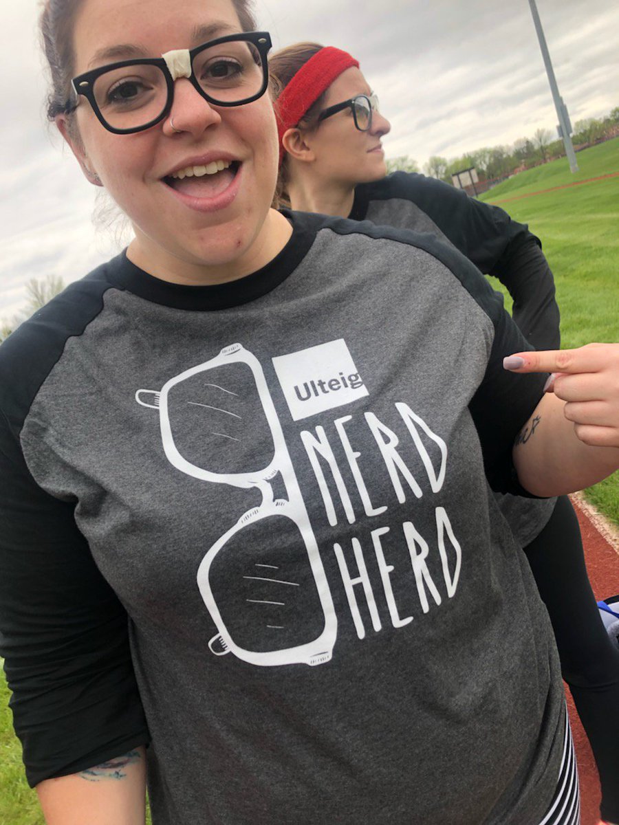 CashWa_Fargo's tweet photo. Sweet shirts ulteig! #fmwfcorpcup #foodservicesofamerica https://t.co/hXEdfKgLBM