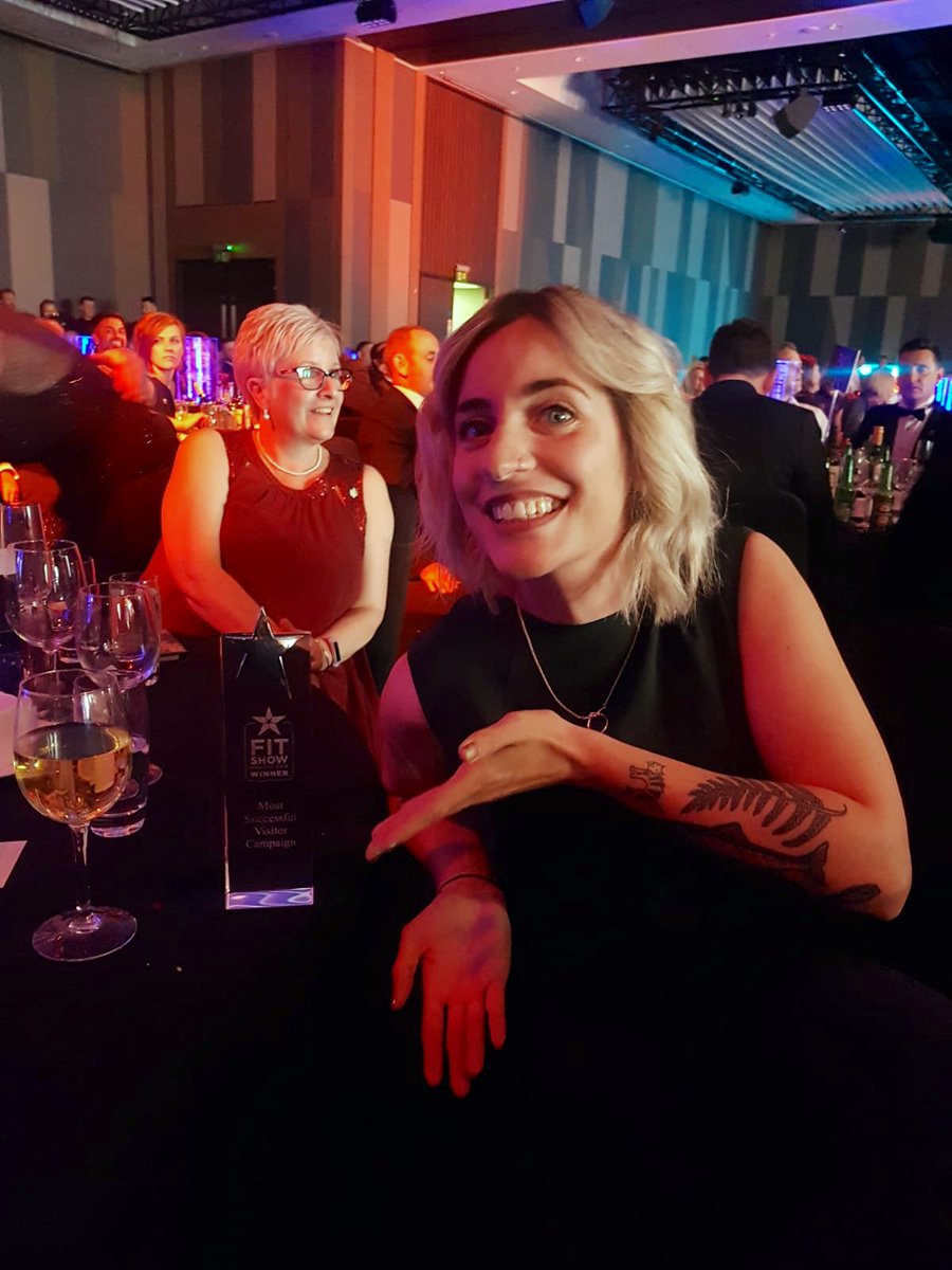 Windowwidgets's tweet image. What a fabulous achievement by our team! Most visitor registrations from all our email and social media campaigns @fitshow 💗 big thanks also to @CWGChoices @TradelinkDirect @yesglazing @Mat_Chasetaylor for being our guests at the dinner #teamwidgets #FITShow19 #bigpinkstand