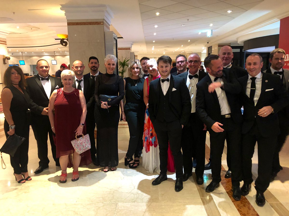 Windowwidgets's tweet image. What a fabulous achievement by our team! Most visitor registrations from all our email and social media campaigns @fitshow 💗 big thanks also to @CWGChoices @TradelinkDirect @yesglazing @Mat_Chasetaylor for being our guests at the dinner #teamwidgets #FITShow19 #bigpinkstand