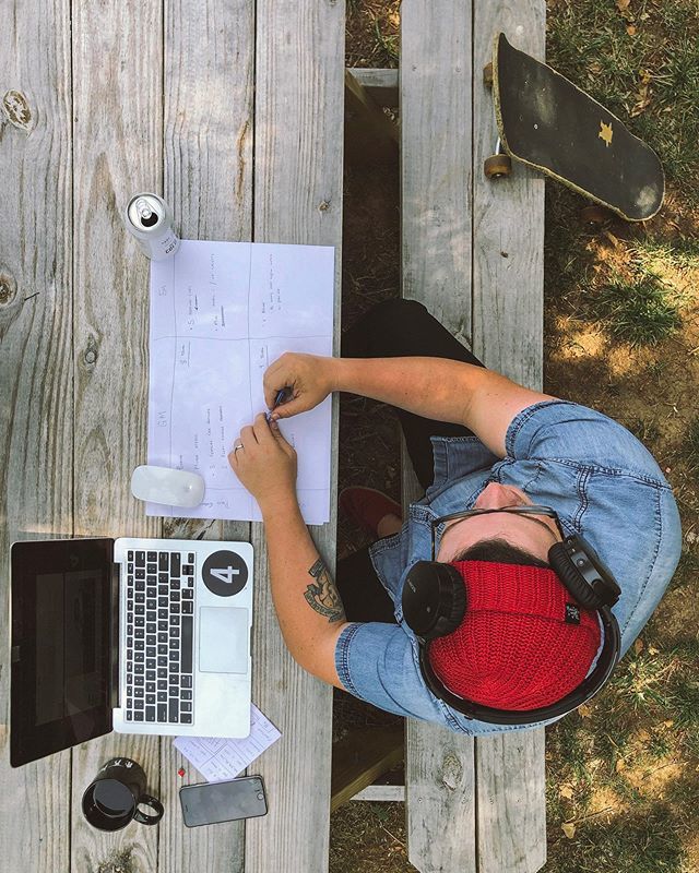 ilovetheory tweet media