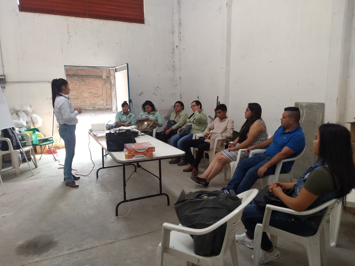 AnaCIMMYT's tweet photo. Taller de "Detección de Necesidades de Capacitación (DNC)"con técnicos del H. Ayuntamiento de Tlaltizapan, Mor., con el objetivo de identificar la brecha de oportunidades de capacitación.
#AlianzasSustentables #CIMMYTporMexico #HubPCTO #CIMMYT  #MasAgro @vmva1950 @SedagroMorelos https://t.co/6bpcQDax2f