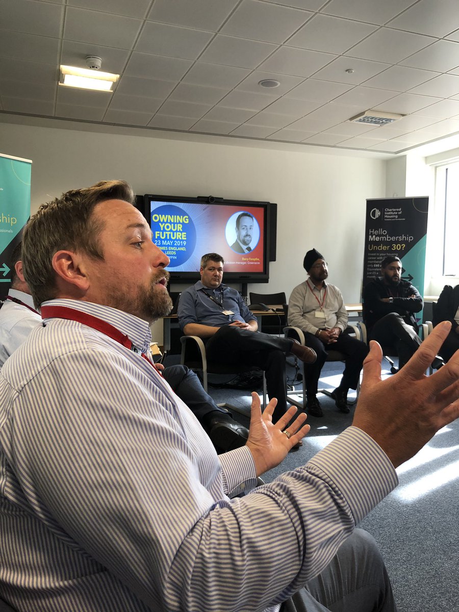 DarthSkippius's tweet photo. From Birmingham to Leeds @GreenacreBaz takes to the podium for the second time this week, talking to the room about standing out in a crowded market from CV’s, career development and social media!
@CIH_YandH @CIHhousing @GreenacreBaz #OYFYH #Housing #StandingOut https://t.co/OvakvekDXI