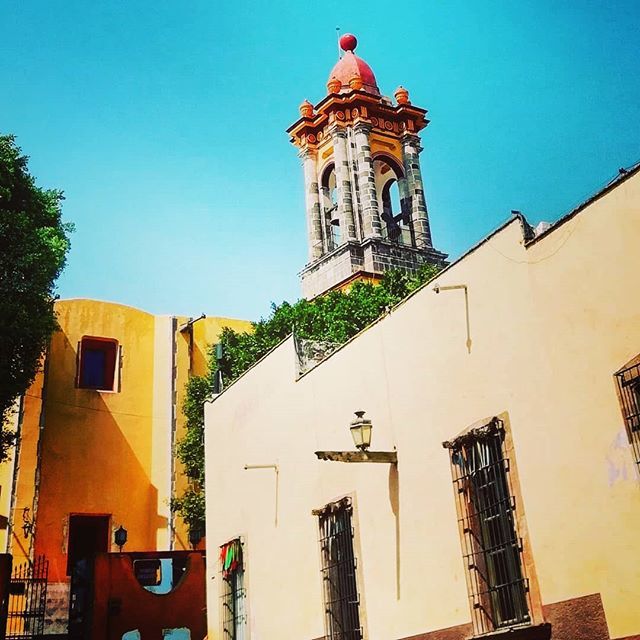 xomero's tweet image. "Las Monjas" #TemploDeLaConcepción #randomstreetsanmiguel #randomstreet #Zacateros y #Canal #Church #SanMiguelDeAllende #Guanajuato #México bit.ly/2Wjq3rf