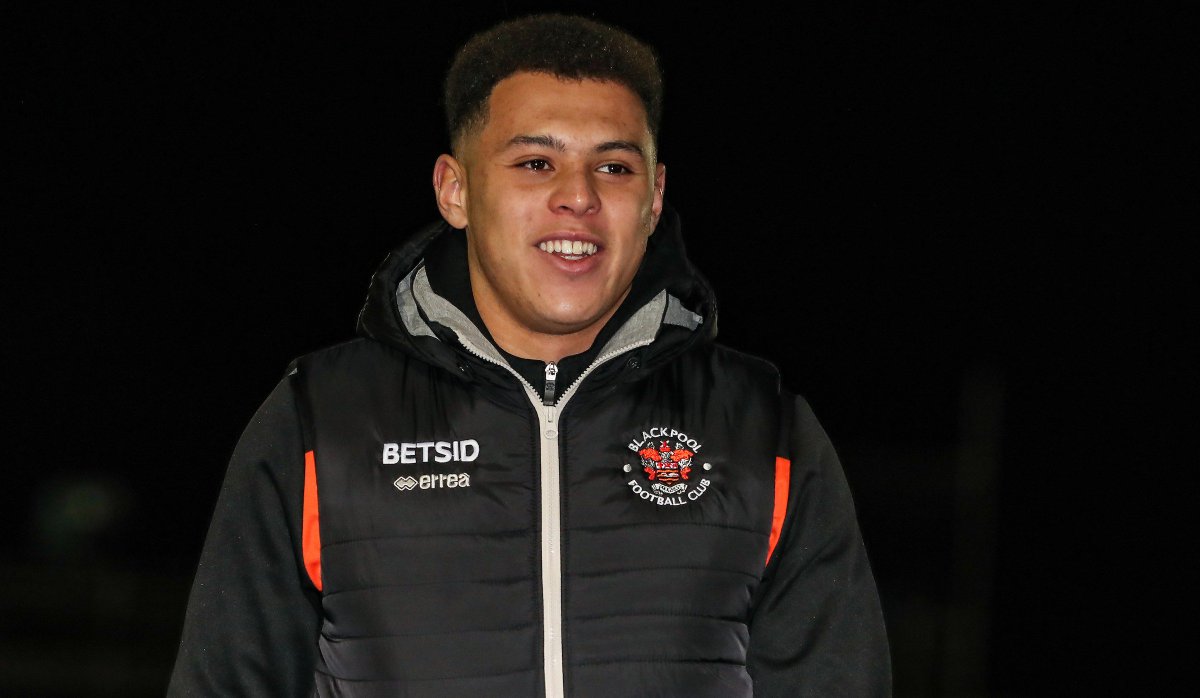 📝 <a href="/MylesBoney/">MylesBoney</a> has this afternoon agreed a new two-year deal with the club. 

blackpoolfc.co.uk/news/2019/may/…