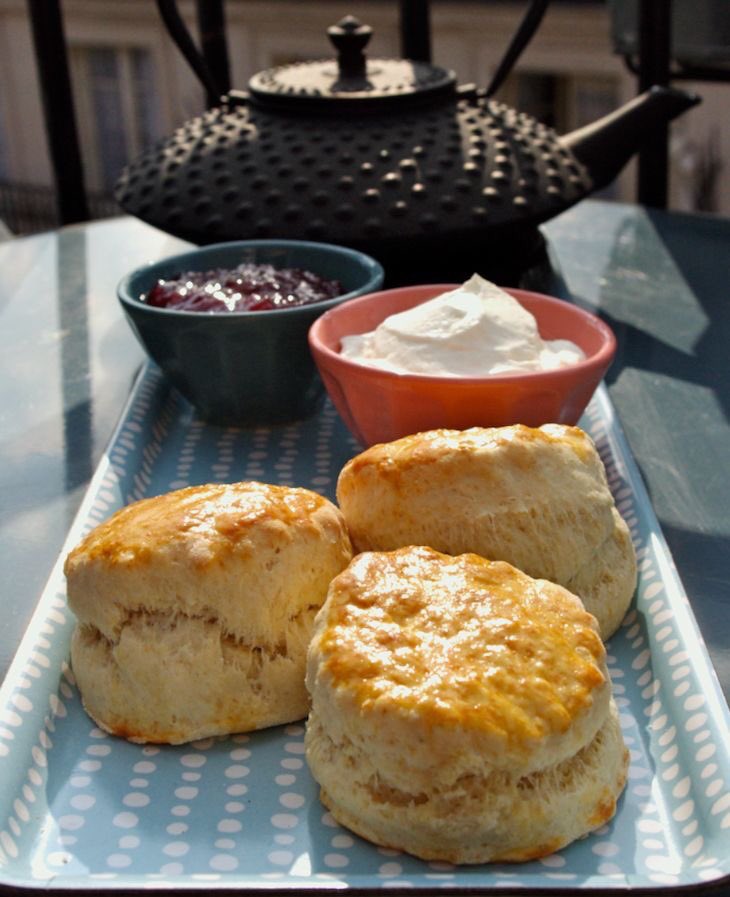 neoCassini2017's tweet photo. #scones way to #EnglishTouch https://t.co/Q3oA3UQEFR