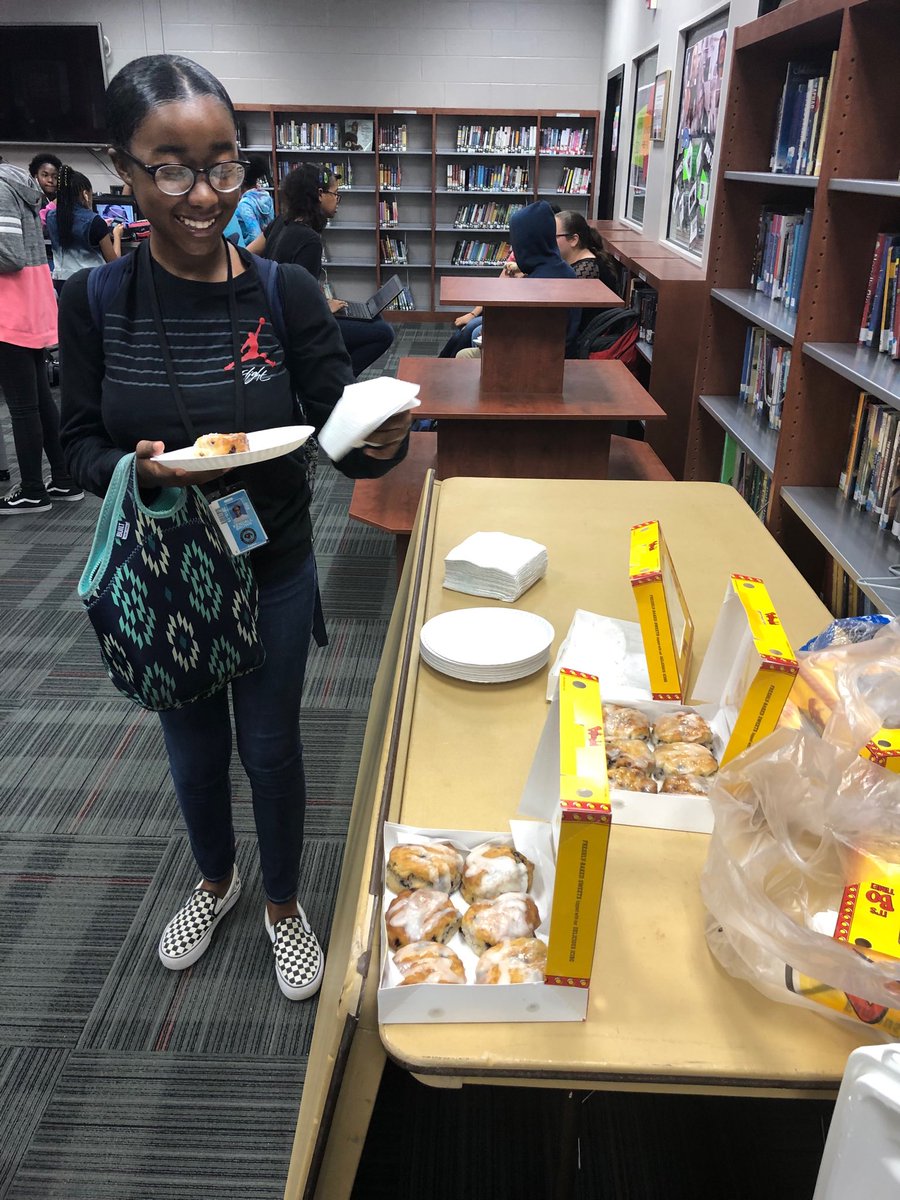Butlersmath's tweet photo. Getting ready for EOC with Boberries from ⁦@ItsBoTimeSC⁩ ⁦@spmeagles⁩ ⁦@RichlandTwo⁩ ⁦@anshelltweets⁩ https://t.co/9ncGEHyAg9