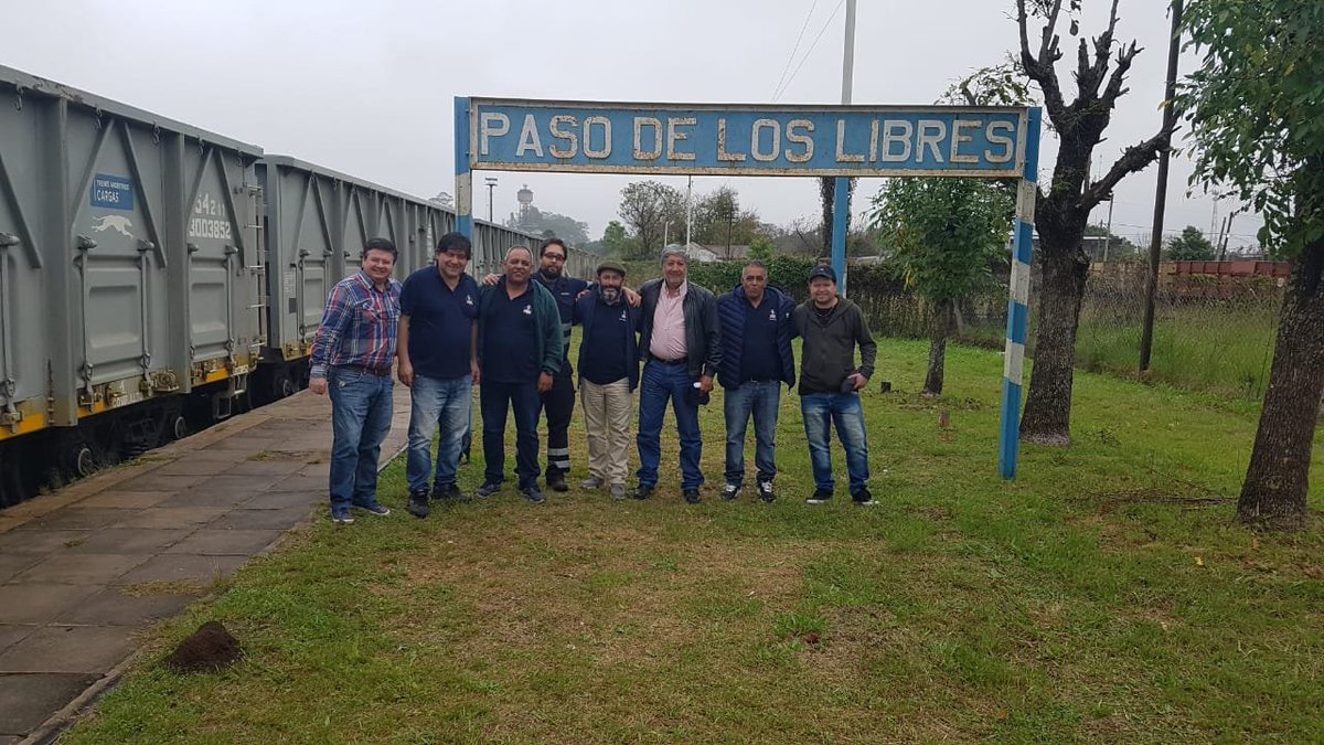 SanApdfa's tweet photo. APDFA en la lucha por la reincorporación de nuestro compañero Fernando. Ayer en Paso de Los Libres. Tarea cumplida https://t.co/ln1VB2jTvH