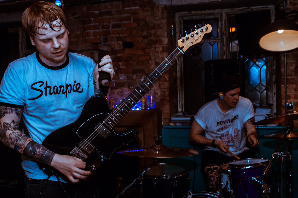 fuck yeah last night at <a href="/EastStreetTap/">East Street Tap</a> was well fun. can’t wait to be back in Bristol for <a href="/boozecruisefest/">BOOZE CRUISE festival</a> on Saturday! 📸: <a href="/Jesss_x3/">Jess ✨</a>