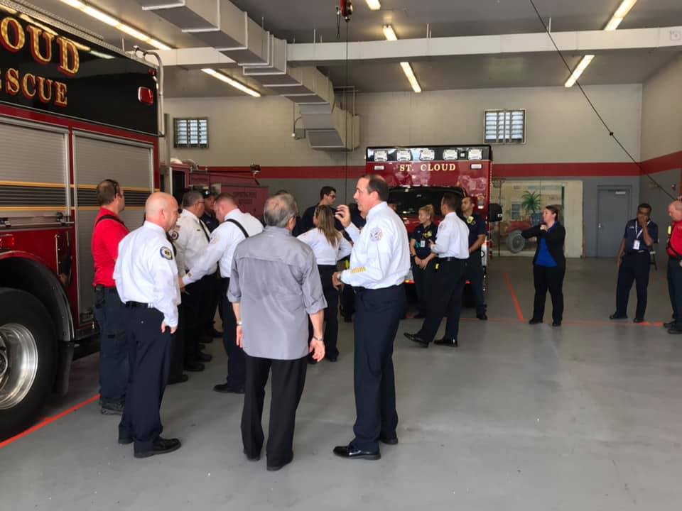 StCloudFireDept's tweet photo. Mayor Blackwell presented SCFRD with a proclamation in recognition of #NationalEMSWeek, this week. 

#StCloudFL
#StCloudProud
#FindYourPlaceintheCloud ☁️ https://t.co/kBObAAHVg6