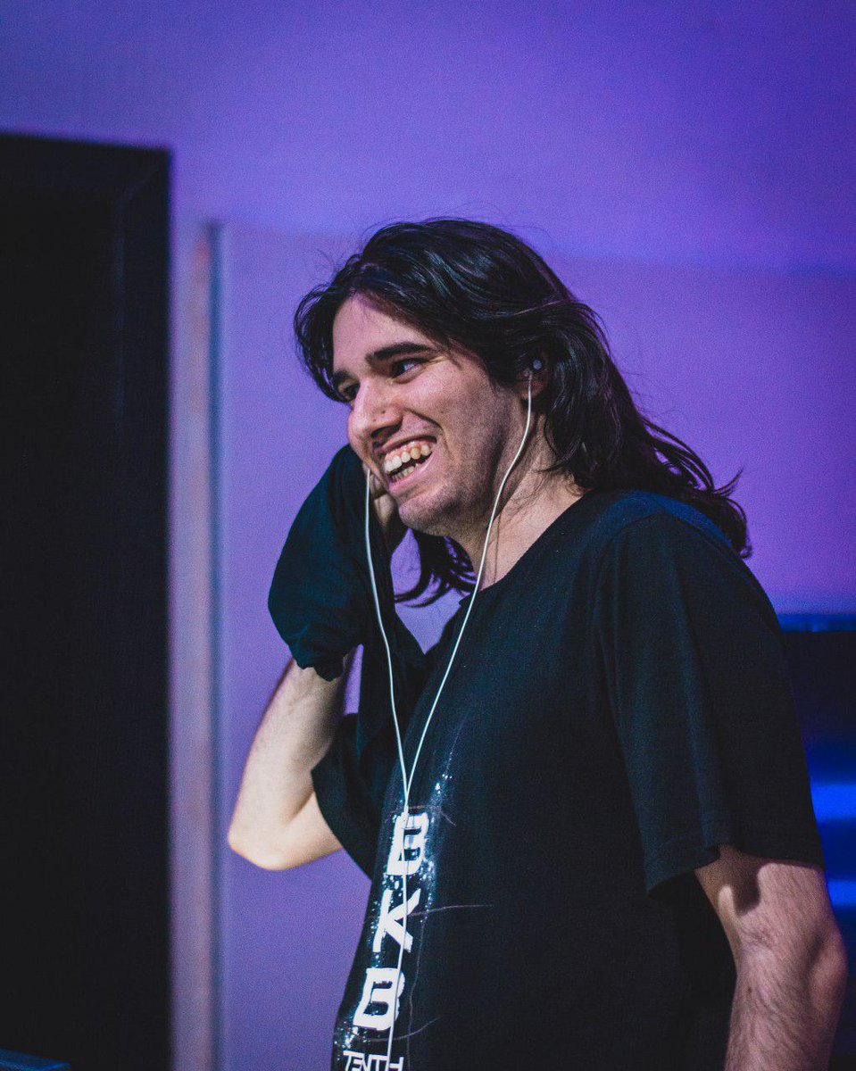 Fighty_es's tweet photo. ¡Buenas tardes luchadores!

Gracias a todos los asistentes del pasado #FightyProTour 5 en @nextEsports_ES , ¡y nuestras felicitaciones a los que salieron victoriosos en ambos juegos, #Tekken7 y #DragonBallFighterZ!

Disculpad la tardanza, estamos saturados de trabajo 😅 https://t.co/0rAnlxSn4V