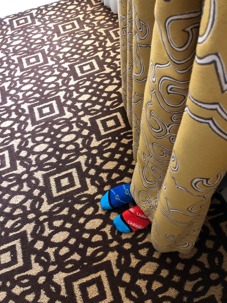 earnestmachine's tweet photo. There's still time! Stop by Booth 701 at #FFUSA2019! Maybe you'll find out who's trying to sneak up on our CEO, Kirk Zehnder…#EarnestSocketHop https://t.co/mkWW6LPm93