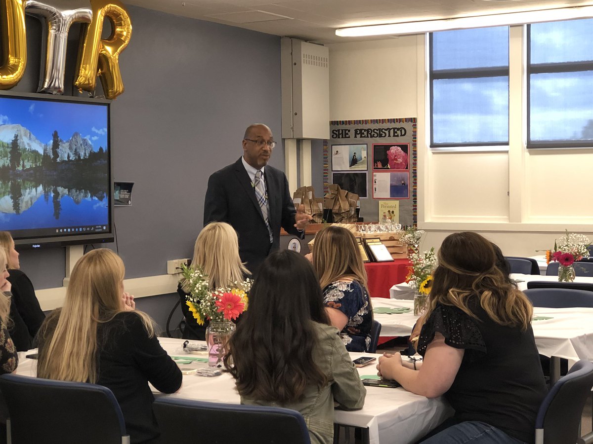 csubted's tweet photo. End of the year celebration with the faculty, Residents, and Mentor Teachers of the Kern Urban Teacher Residency - past and present! 💯 of these Residents have been hired by @BakCitySchools. #teachkern #teach4change https://t.co/H1nTzrrkXI