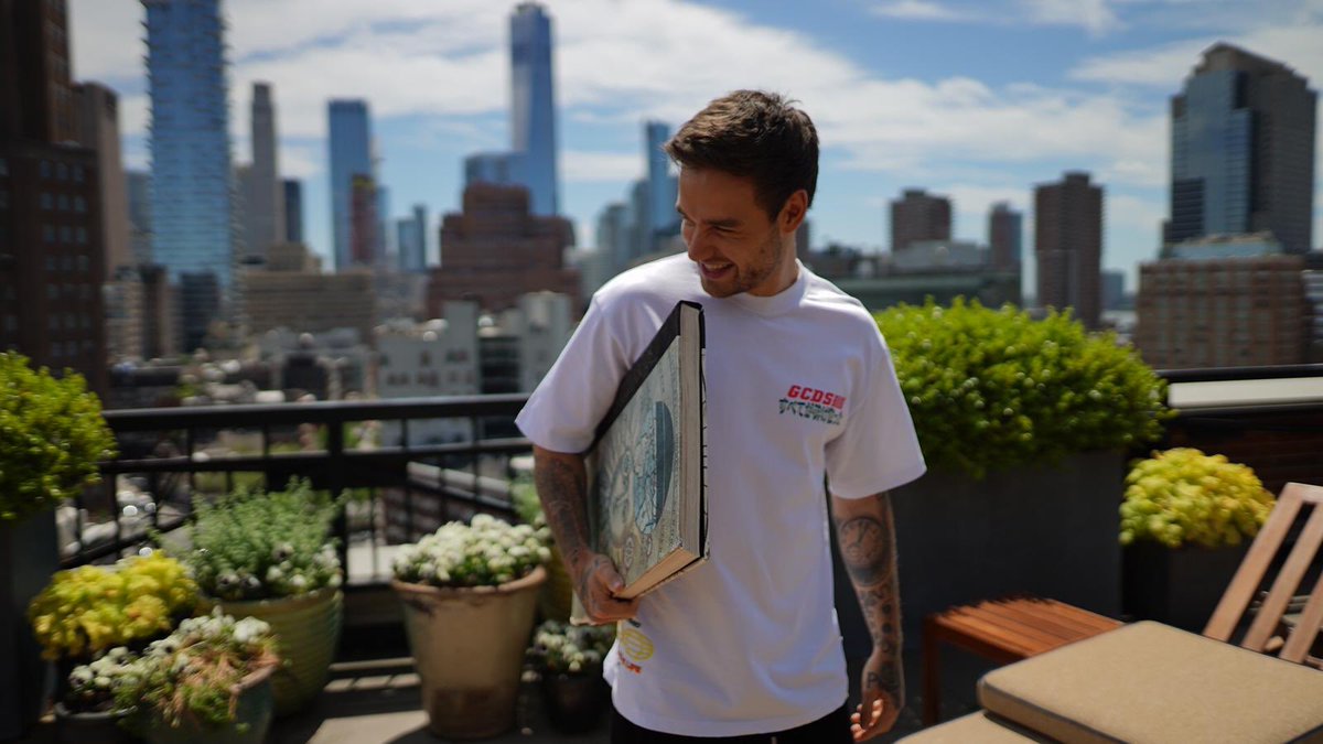 Liam tweet media