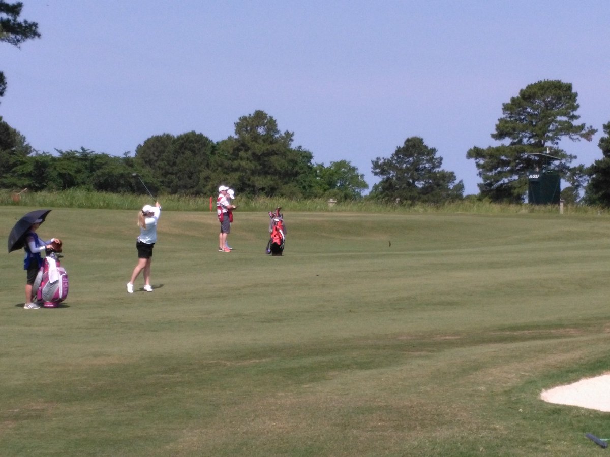 Munchkinn0's tweet photo. Beautiful day at @KingsmillResort LPGA Tournament watching Brittany Lincicome- Diamond ambassador! #diamondresorts #eventsofalifetime #WhyAreYouNotHere @DemutisG @davidj_daniel @DRIguy2017 @AndreFCabral17 https://t.co/Se8eEr17PQ