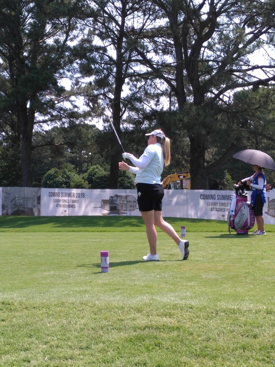 Munchkinn0's tweet photo. Beautiful day at @KingsmillResort LPGA Tournament watching Brittany Lincicome- Diamond ambassador! #diamondresorts #eventsofalifetime #WhyAreYouNotHere @DemutisG @davidj_daniel @DRIguy2017 @AndreFCabral17 https://t.co/Se8eEr17PQ
