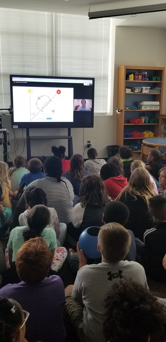 STEMGal's tweet photo. Had a great session w 4th grade Ss of @Din_CoSchools w @letourjeff from @SkypeScientist. He spoke about plants and answered some great Qs from out Ss! THANK YOU @letourjeff @Christi90905212 https://t.co/x1twsKk9jl