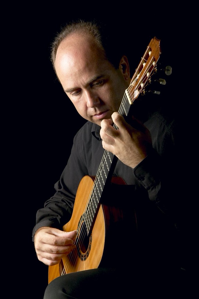 A partir de las 20h en #LaDársena <a href="/radioclasica/">Radio Clásica</a> tendremos a <a href="/raquelpiano/">Raquel del Val</a> y a <a href="/migueltrapaga/">Miguel Trápaga</a>, este último presentando su nuevo disco. Además ofreceremos un reportaje sobre <a href="/PochekinMikhail/">Mikhail Pochekin</a> y os daremos a conocer el último CD de #bobvanasperen.

<a href="/NaxosenEspanol/">naxosenespanol</a> <a href="/rne/">Radio Nacional</a> <a href="/MikaelaRTVE/">Mikaela Vergara</a>