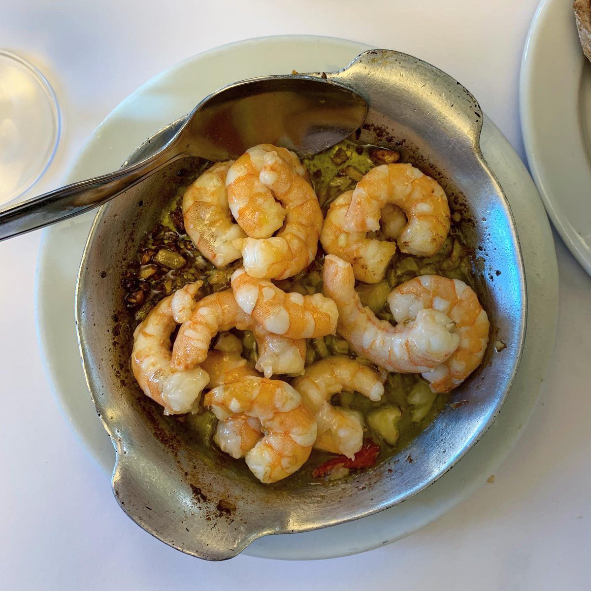 HealthKitchenUK's tweet photo. Ramiro is an institution in Lisbon and it’s clear to see why. Disclaimer: prepare to queue for your table but also prepare for your mind to be blown via dressed crab and giant tiger prawns. Can I eat it all again now? 🦀🦐🦞
#lisbon #foodblogger #hbloggers #toplisbonrestaurants https://t.co/cEUcwParIs