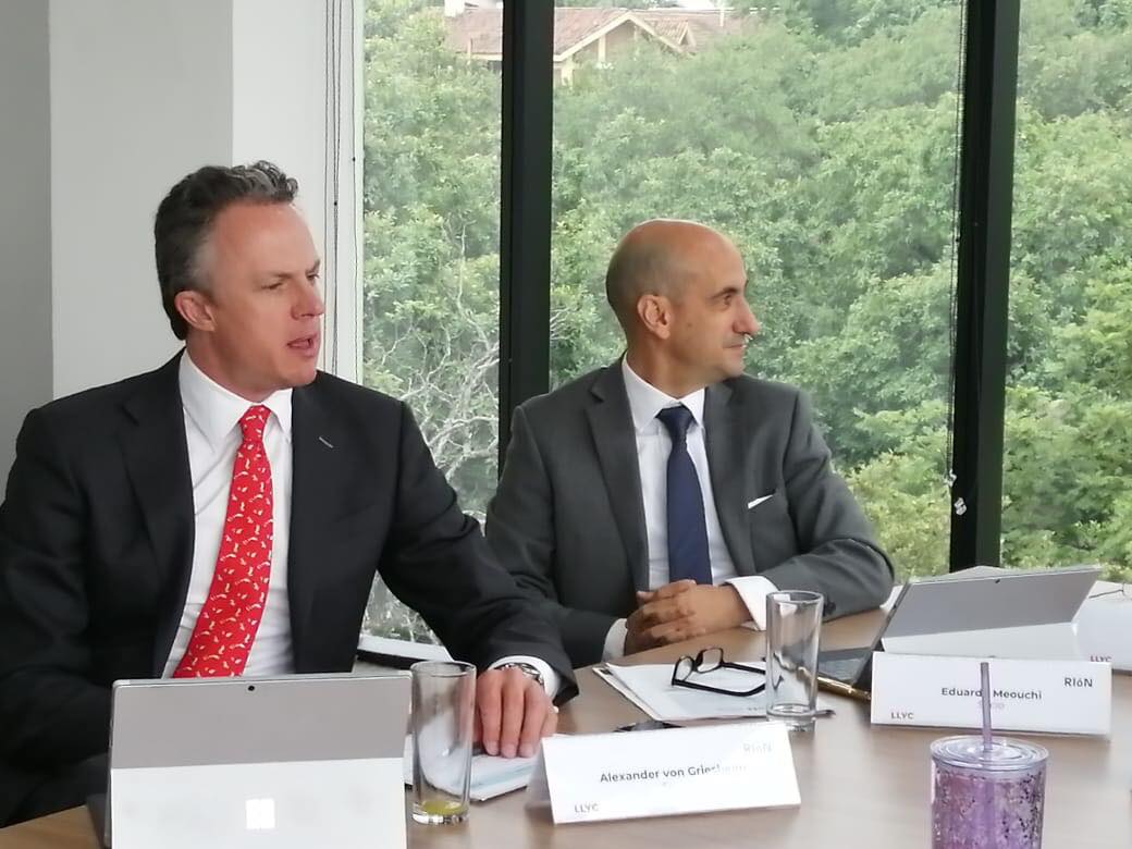agriesheim's tweet photo. El estado de @nuevoleon se encuentra solo por debajo de la #CDMX en transacciones de #FusionesyAdquisiciones. De esto y más platicamos Martin Plettner, Eduardo Meouchi  @perezvas y yo durante la mesa redonda de @Rionma_mx, "Perspectivas de M&amp;A en #NuevoLeón en 2019." https://t.co/QZ7xd2Wgmh