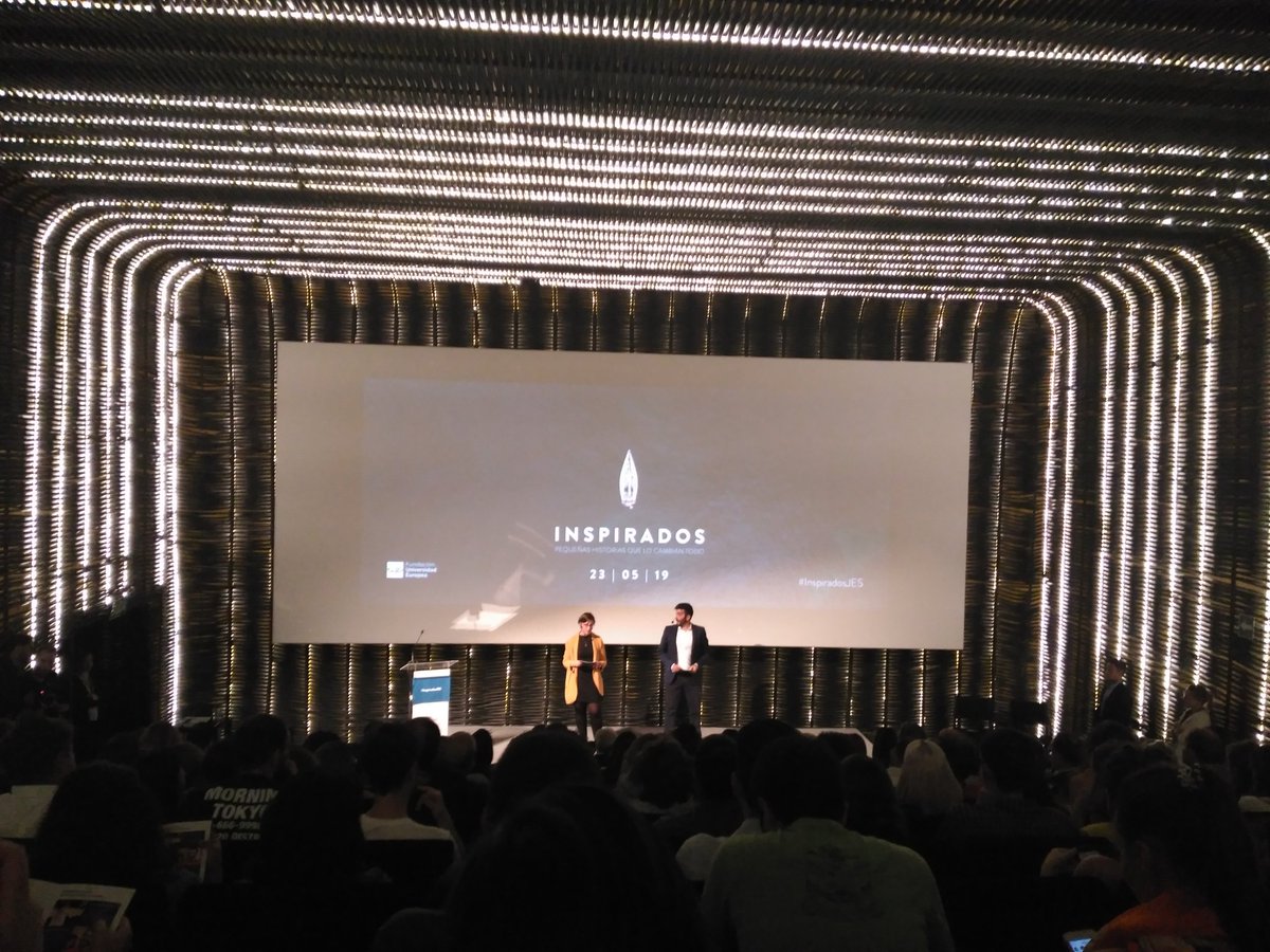 asoc_pitote's tweet photo. Estamos en el estreno de #InspiradosJES. Un reflejo del emprendimiento social en los jóvenes. #PremiosJES @RespSocialUE https://t.co/Ws7ol7scDJ