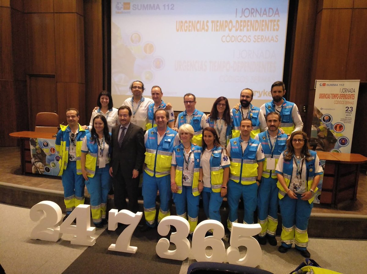 fpradosroa's tweet photo. Con @pablobusca siempre on fire y equipazo #SUMMA112  #CodigosSERMAS19 https://t.co/Yl2M5cSuu6