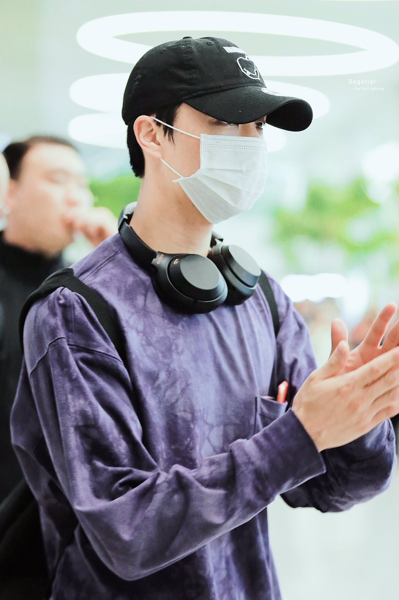 begetter209's tweet photo. 190523 ICN 🖤👏🏻🧢
#쟈니 #JOHNNY #NCT127
#WE_ARE_SUPERHUMAN
#NCT127_SUPERHUMAN https://t.co/DuaaEakZx3