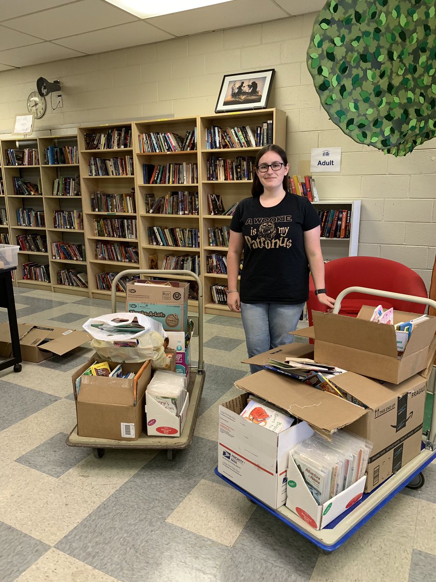 Yesterday was the last day for #BookBank members to visit our Book Bank for the school year. We were so excited about how many teachers came in to get books for students during the summer! We are still accepting donations though! Emails us to donate.
#CityOfReaders #SummerReading