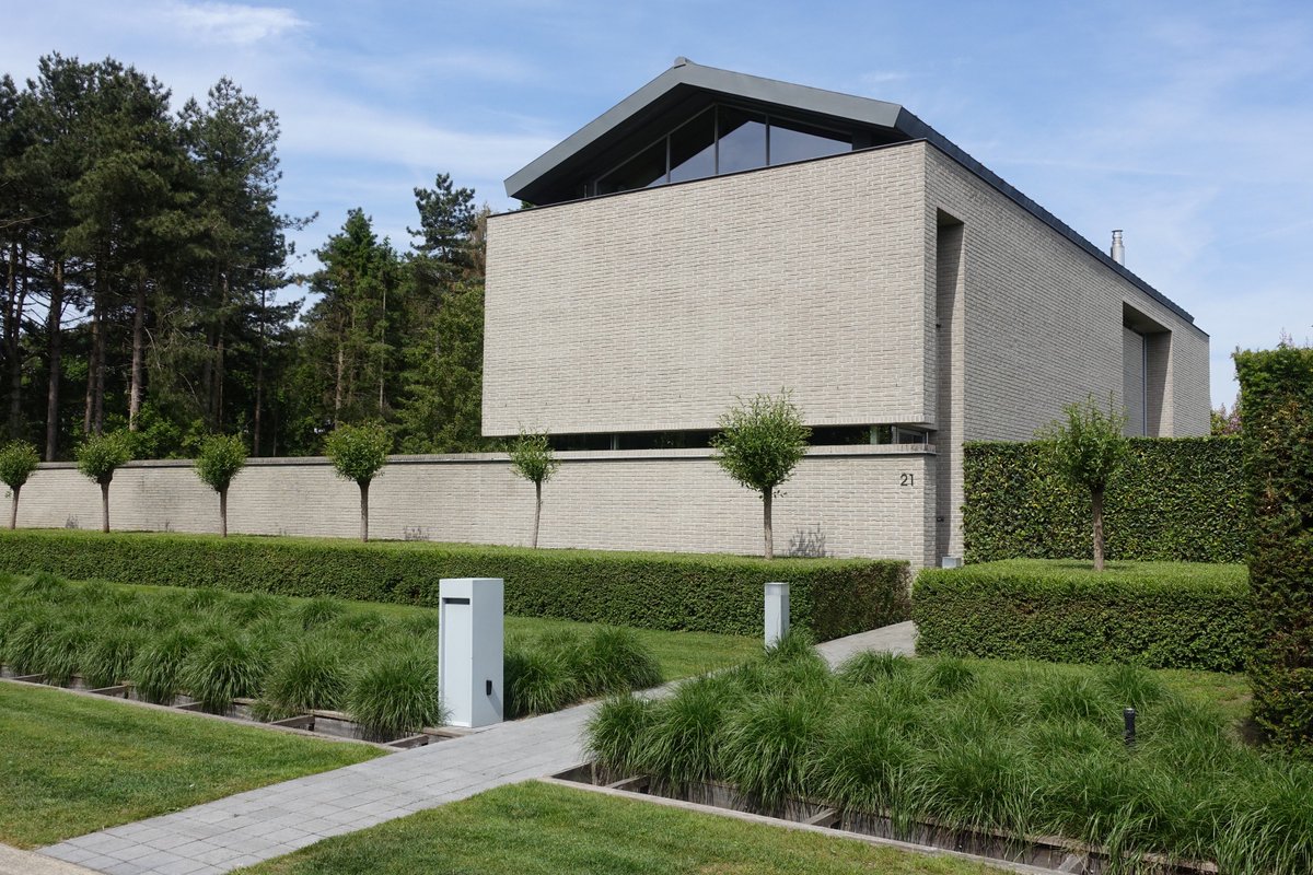 Voortuin.
tuinarchitectuur-verellen.be/tuinen-realisa…