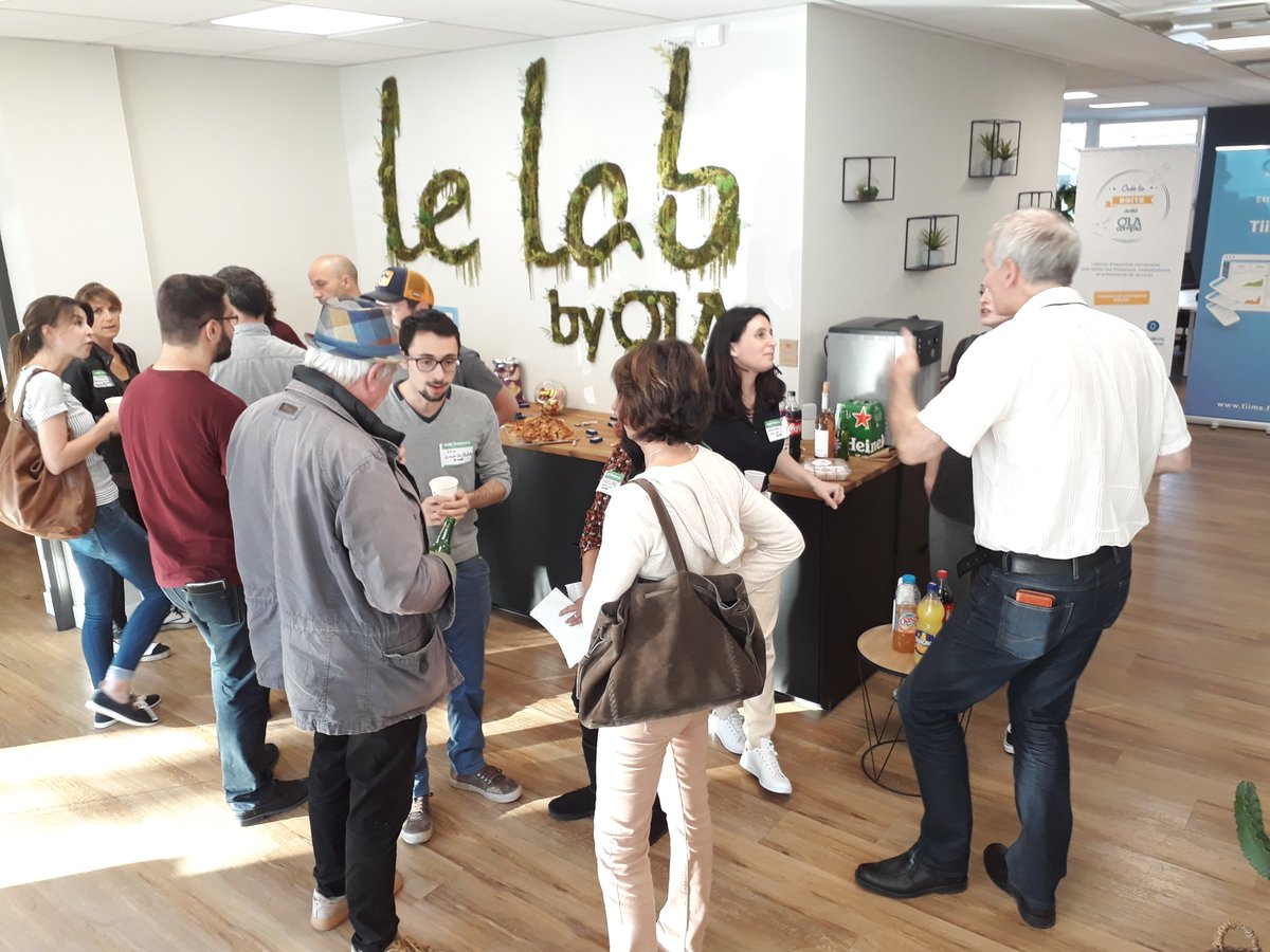 En direct de l'apéro #freelance <a href="/malt_fr/">Malt</a> chez <a href="/OLAcompta/">OLA compta</a> avec <a href="/allolacom/">Allô La Com</a>. Venez ! 🍻