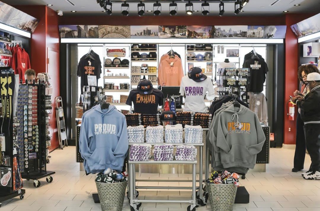 ProudDetroiter's tweet photo. Proud Detroiter is finally happy to announce we’re in the airport now!😊 The next time you're catching a flight going through the Delta ✈️ terminal, make sure you stop and get some Proud Detroiter gear to travel with you. 😁 #prouddetroiter #detroit #delta #detroitmetroairport https://t.co/QdaQPVueSE